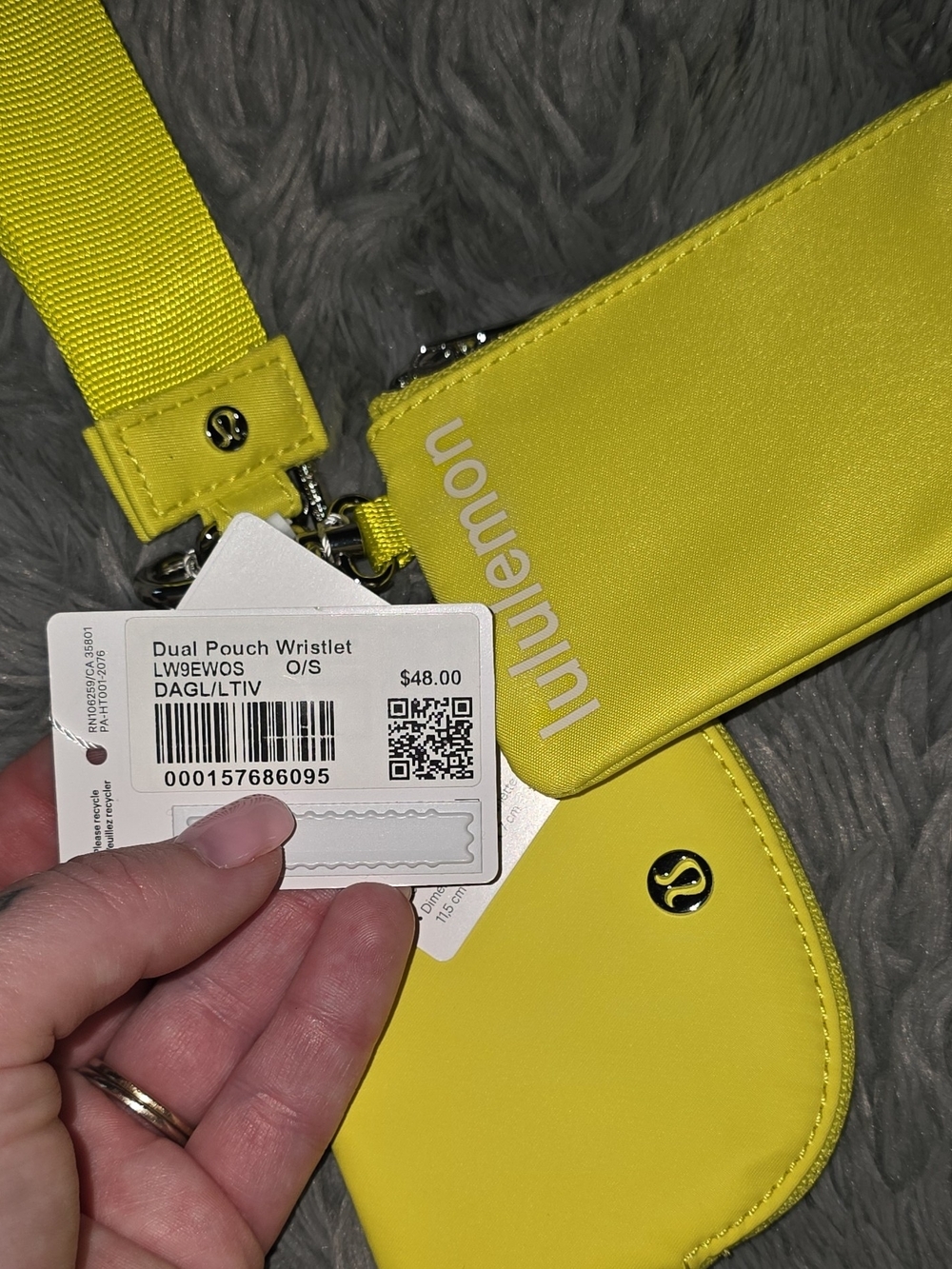 lululemon athletica Dual Pouch Wristlet in Daisy Glow